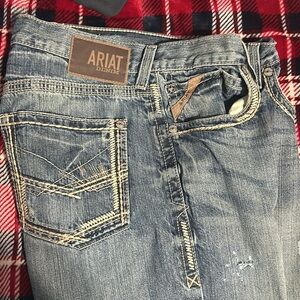 Men’s Ariat 34/32 M5 straight fit straight leg